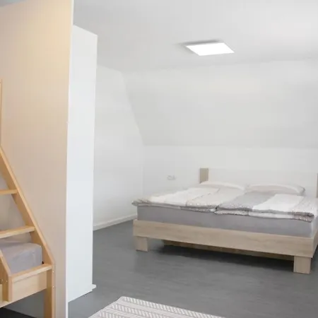 Gaestehaus Nebenan * 단